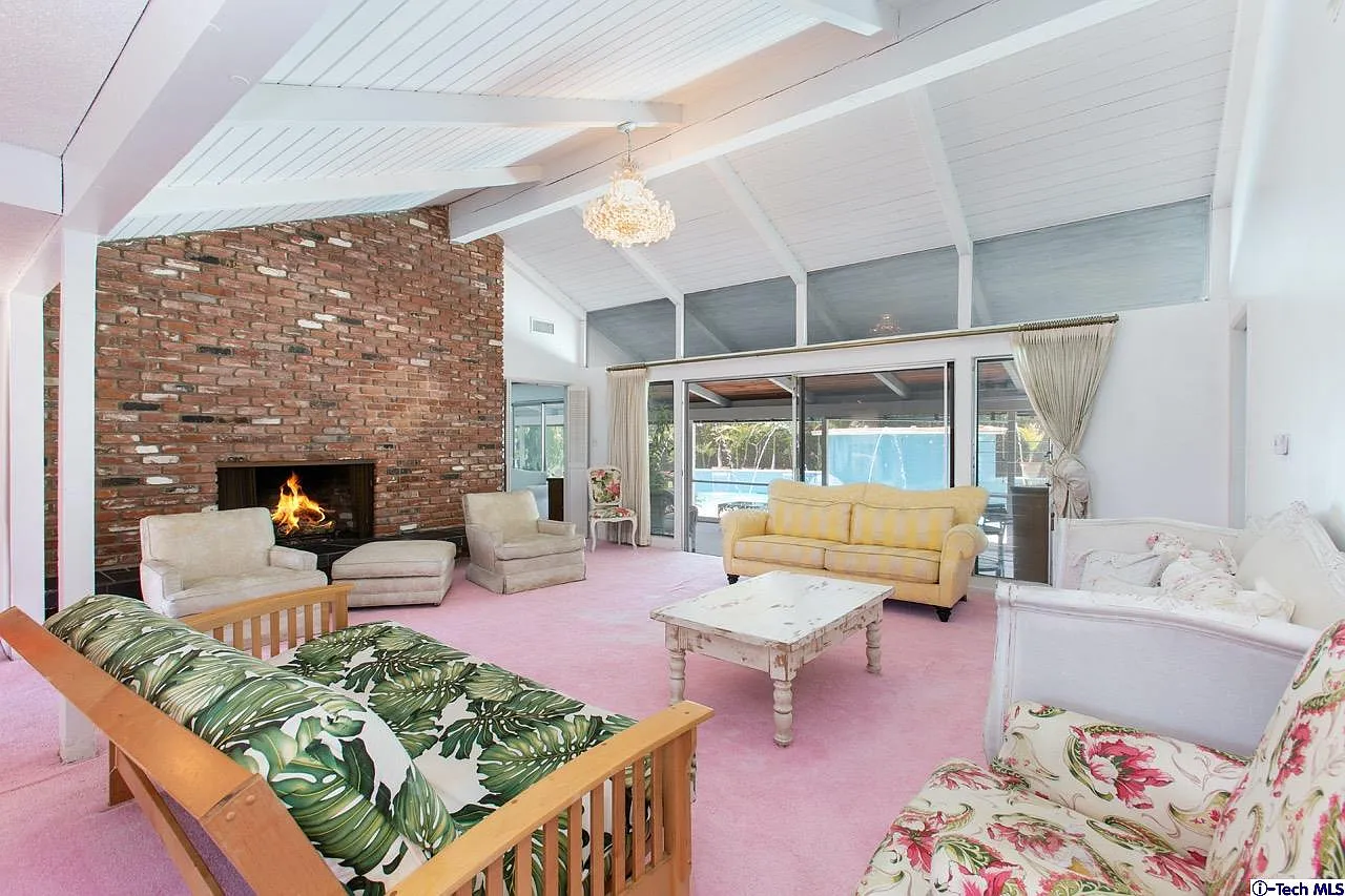 brentwood G house — photograph 3
