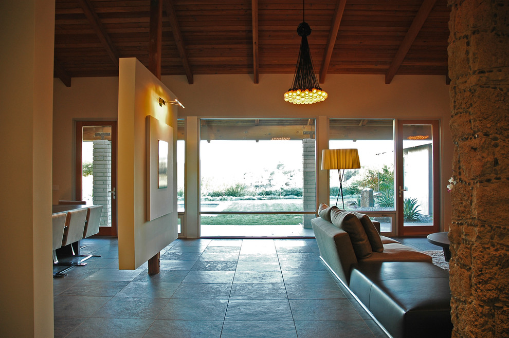 encino C house — photograph 3