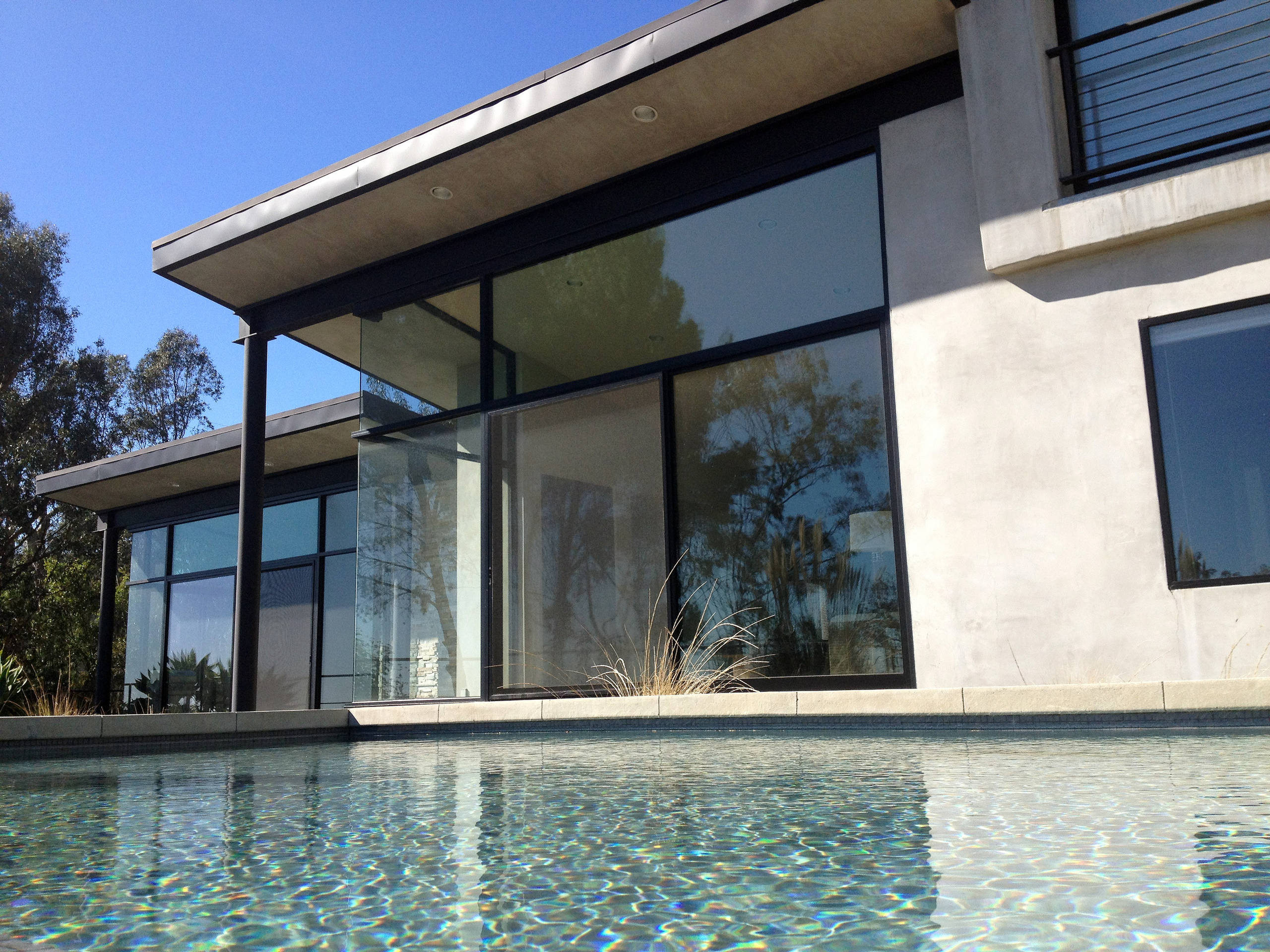 hollywood hills M house — photograph 2