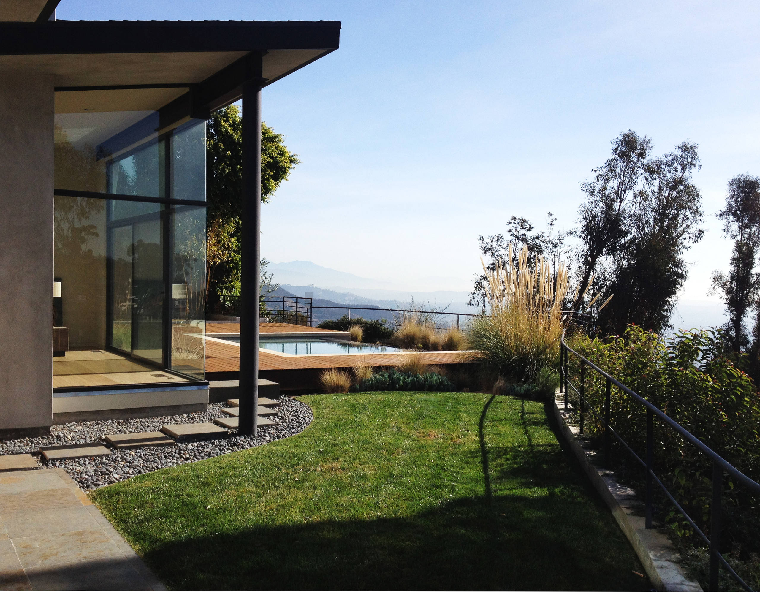 hollywood hills M house — photograph 8