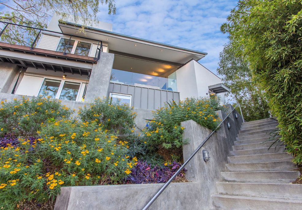 hollywood hills N house — photograph 3