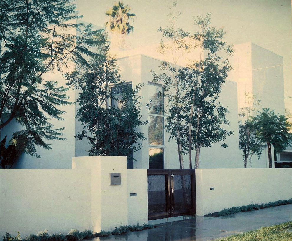 sherman oaks G2 house — photograph 1